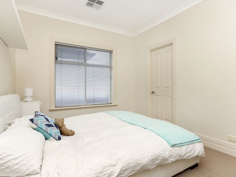 8b Trewren Avenue, Rostrevor SA 5073