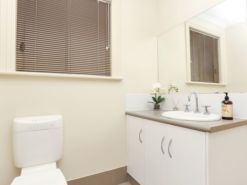 8b Trewren Avenue, Rostrevor SA 5073