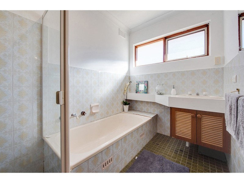 14 Clark Crescent, Paradise SA 5075