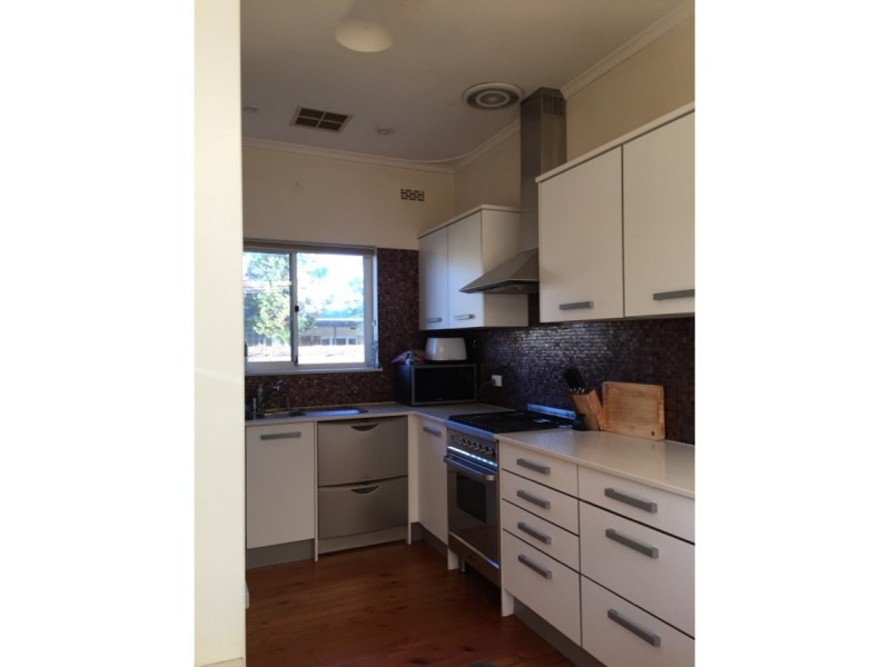 18 Richardson Avenue, Glenelg North SA 5045