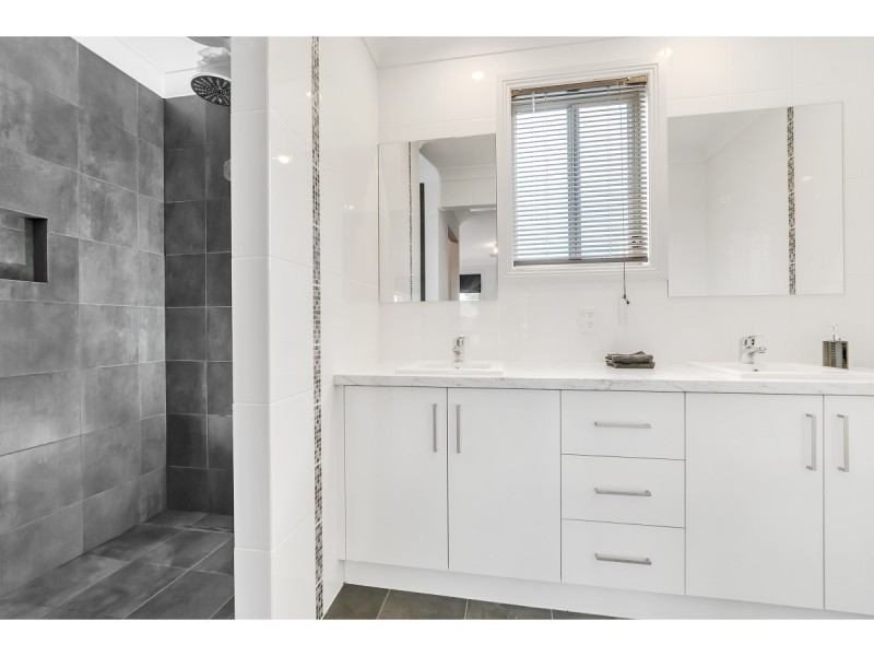 3 Stock Avenue, Campbelltown SA 5074