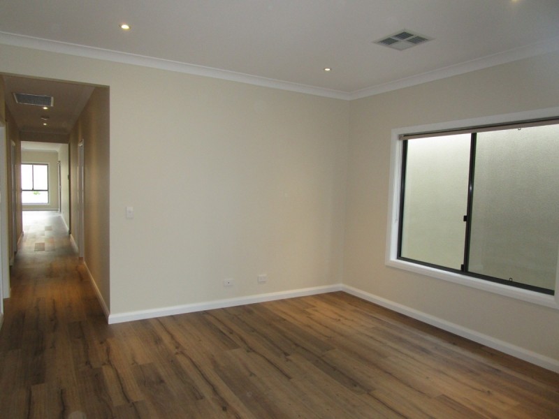 8 Zircon Crescent, Highbury SA 5089