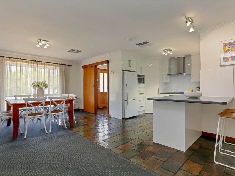 4 Orange Grove Circuit, Dernancourt SA 5075