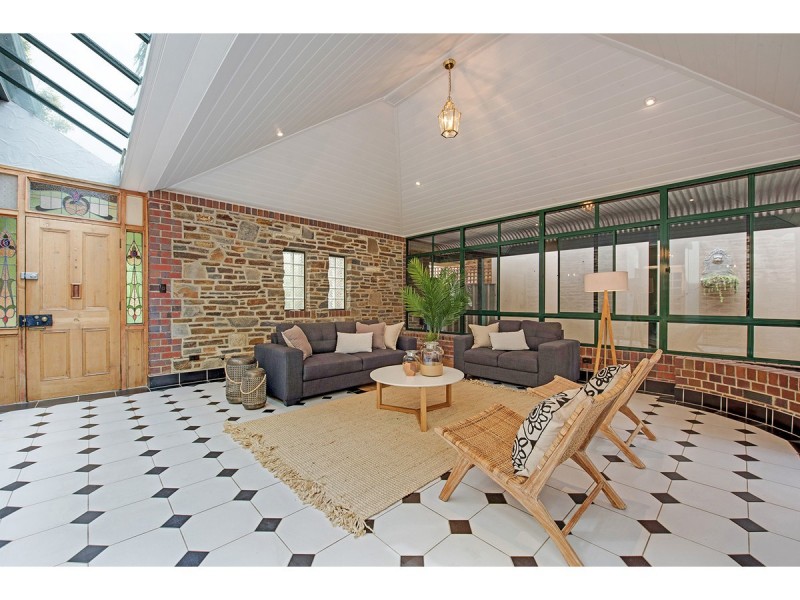 25 Stephen Terrace, St Peters SA 5069