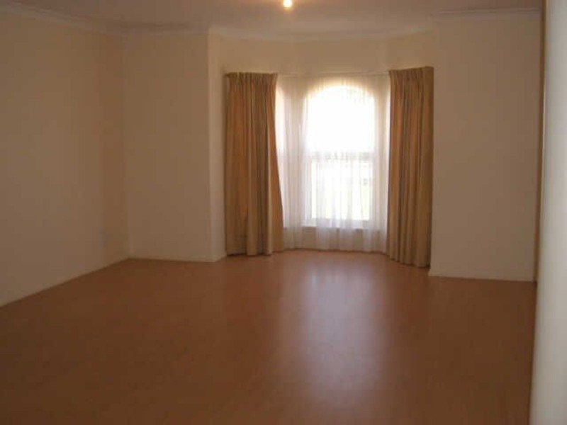 7 Foremost Court, North Haven SA 5018