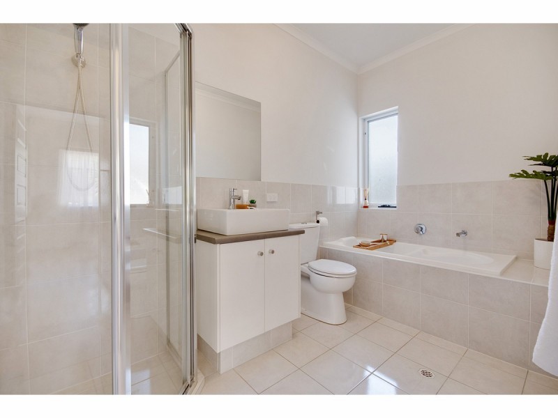 3/52 Valley Road, Hope Valley SA 5090