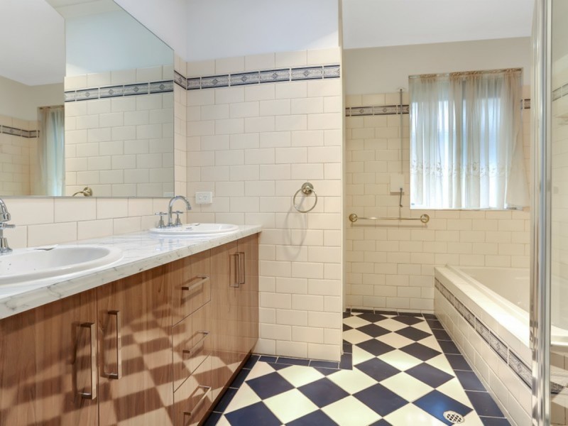 18A Dennis Avenue, Newton SA 5074