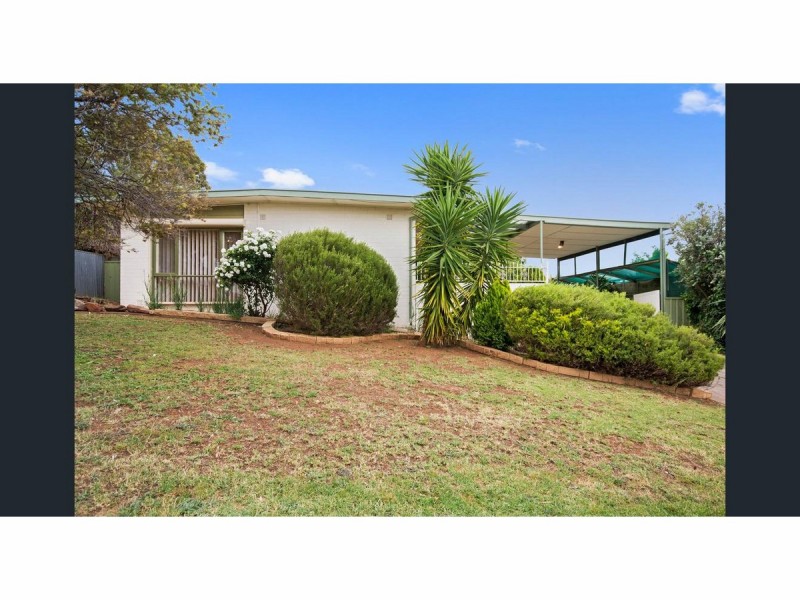 15 Parslow Road, Para Hills SA 5096