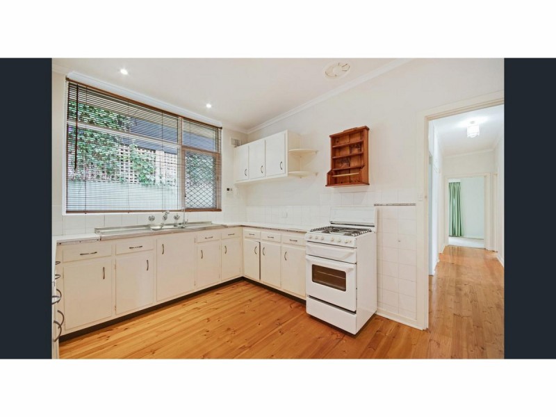 15 Parslow Road, Para Hills SA 5096