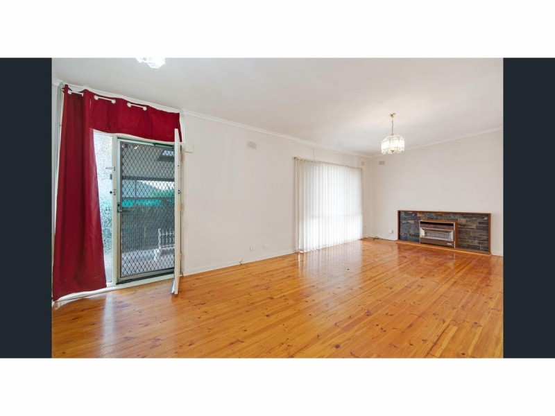 15 Parslow Road, Para Hills SA 5096