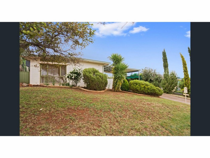 15 Parslow Road, Para Hills SA 5096