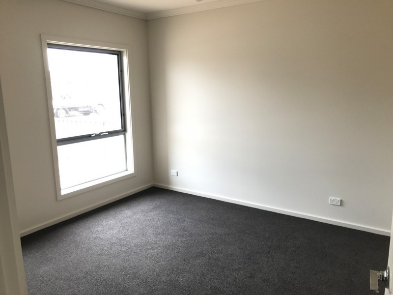24 Mitchell Street East, Seaton SA 5023