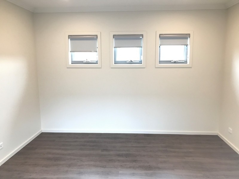 24 Mitchell Street East, Seaton SA 5023