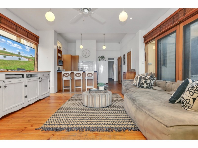 214 Seaview Road, Henley Beach South SA 5022