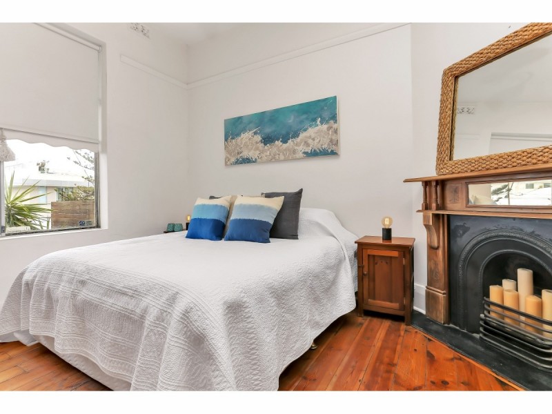 214 Seaview Road, Henley Beach South SA 5022