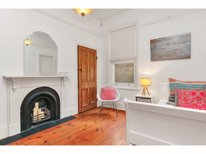 214 Seaview Road, Henley Beach South SA 5022