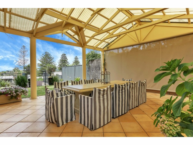 214 Seaview Road, Henley Beach South SA 5022