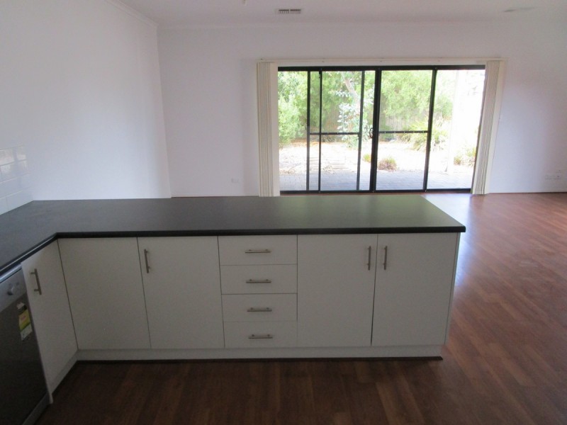 25 Redward Avenue, Greenacres SA 5086