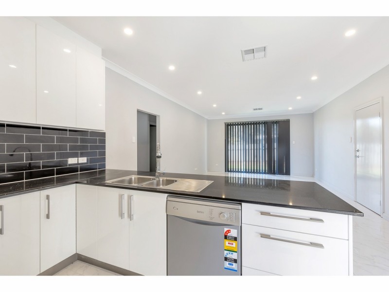 18b Todd Road, Para Hills SA 5096