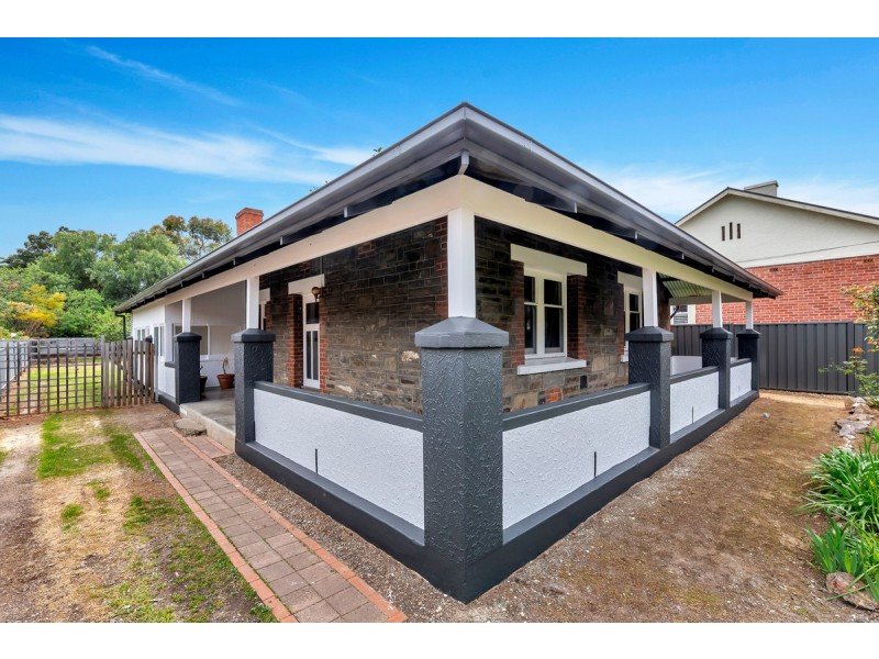 18 Dryden Road, Black Forest SA 5035