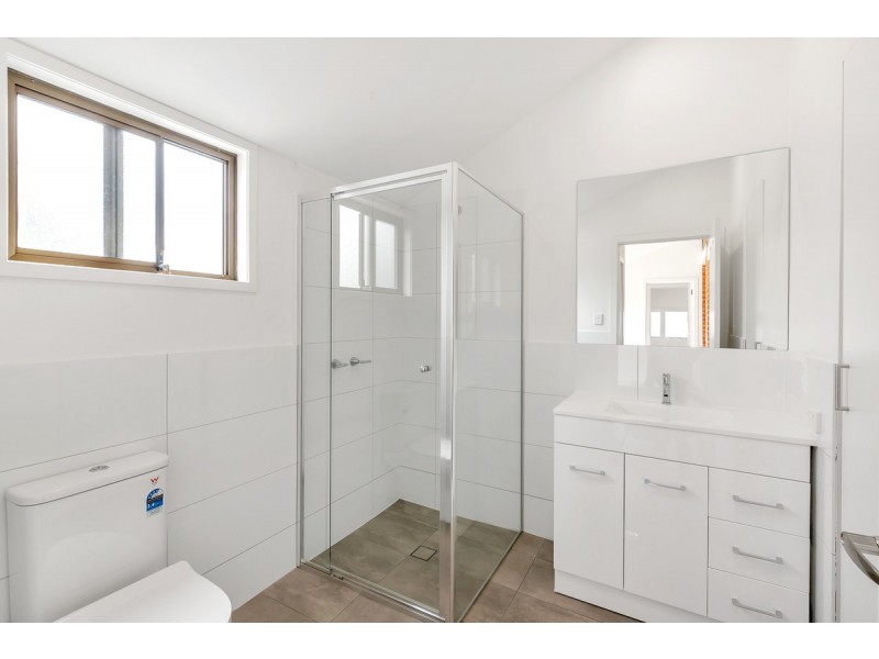 18 Dryden Road, Black Forest SA 5035