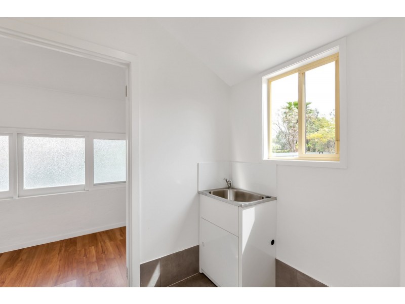 18 Dryden Road, Black Forest SA 5035