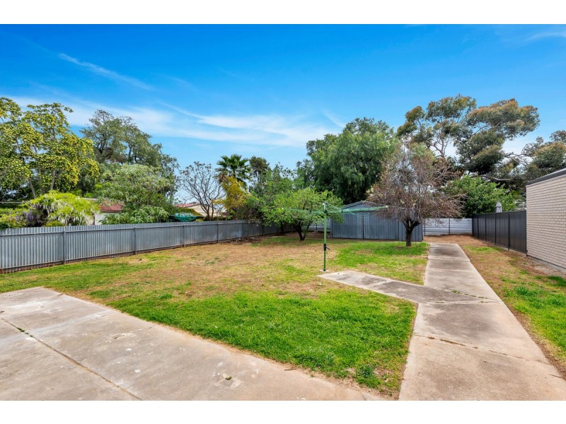 18 Dryden Road, Black Forest SA 5035