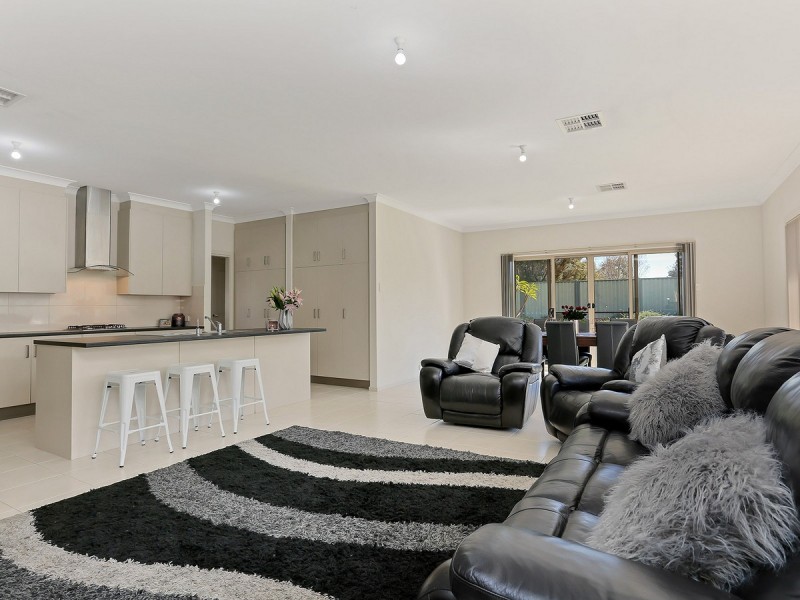 1 Chapman Court, Mawson Lakes SA 5095