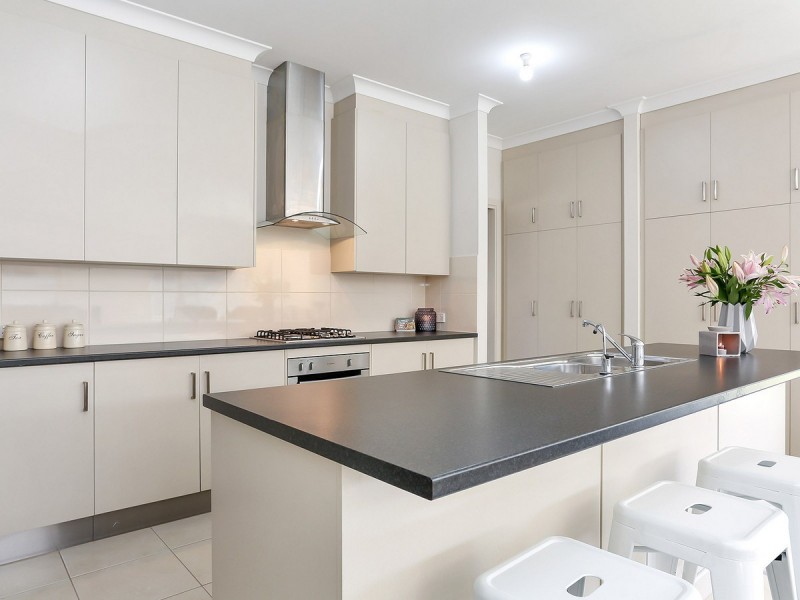 1 Chapman Court, Mawson Lakes SA 5095