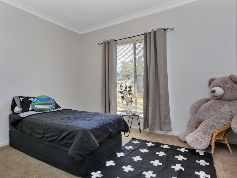 1 Chapman Court, Mawson Lakes SA 5095