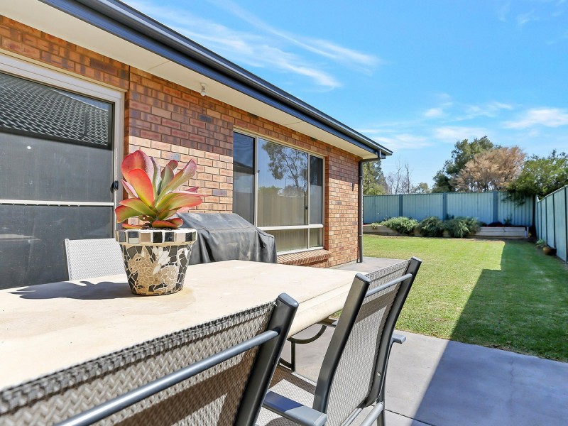 1 Chapman Court, Mawson Lakes SA 5095