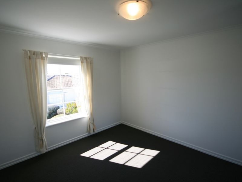 11/8-10 Robert Street, Glenelg South SA 5045