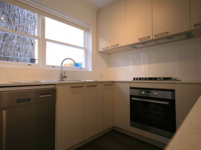 11/8-10 Robert Street, Glenelg South SA 5045