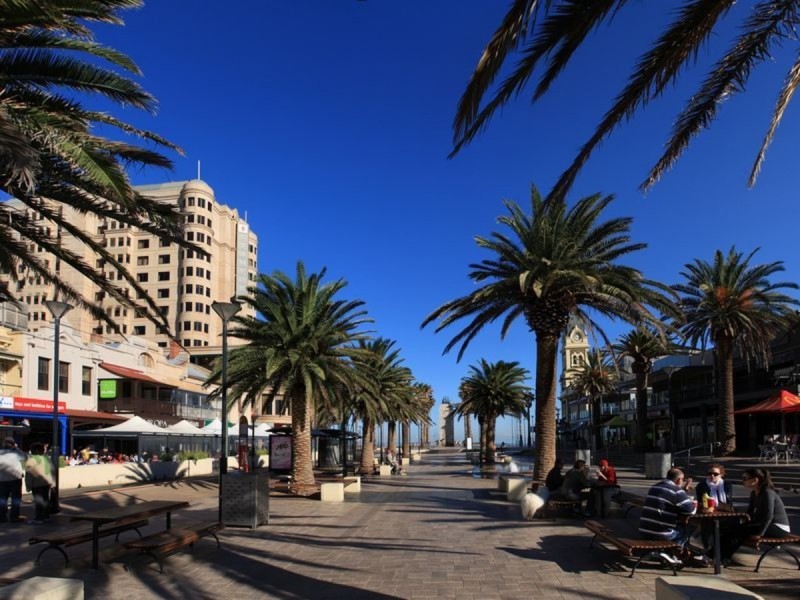 11/8-10 Robert Street, Glenelg South SA 5045