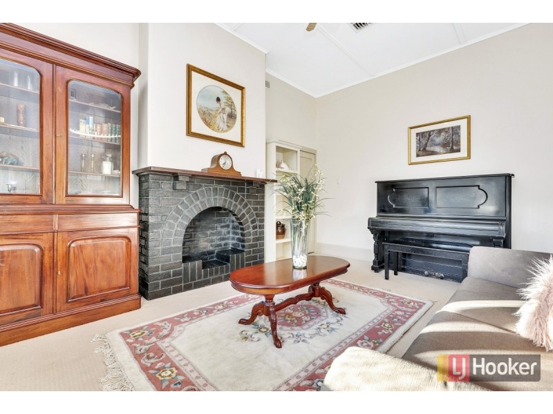 13 Harrow Terrace, Kingswood SA 5062