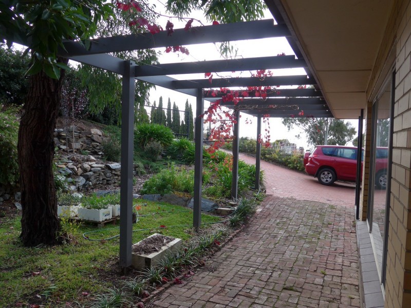 2 Bishop Street, Skye SA 5072