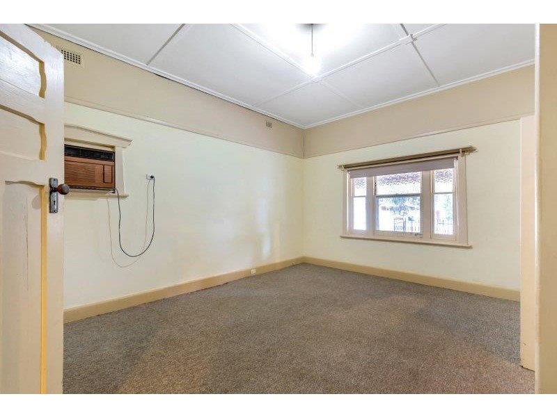 10 Corinda Avenue, Kensington Park SA 5068
