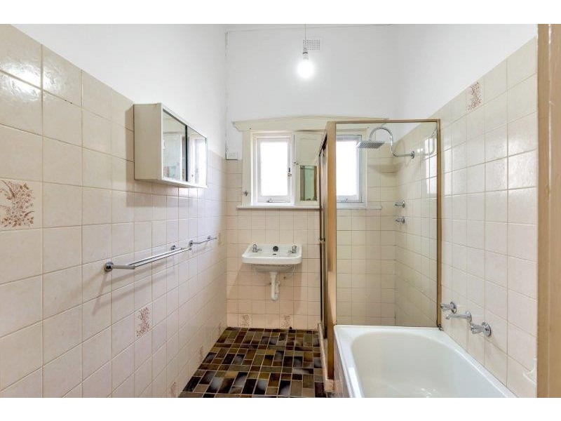 10 Corinda Avenue, Kensington Park SA 5068