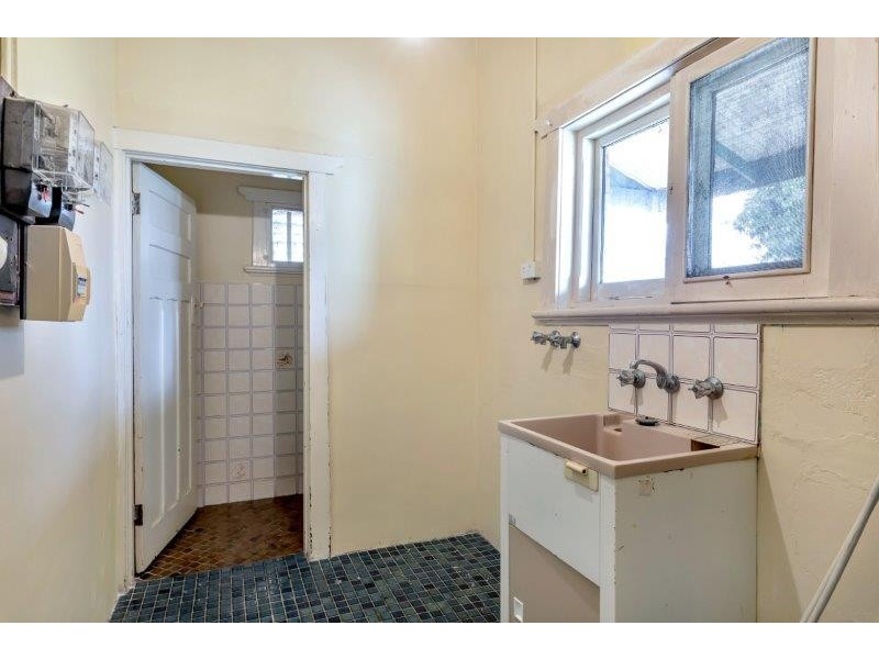 10 Corinda Avenue, Kensington Park SA 5068