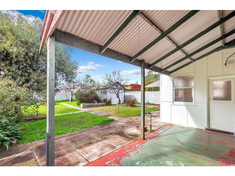 10 Corinda Avenue, Kensington Park SA 5068