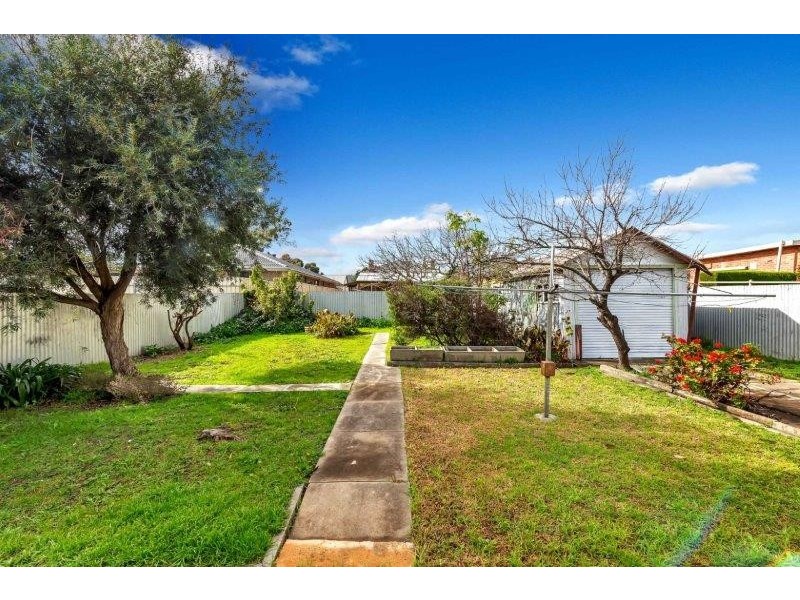 10 Corinda Avenue, Kensington Park SA 5068