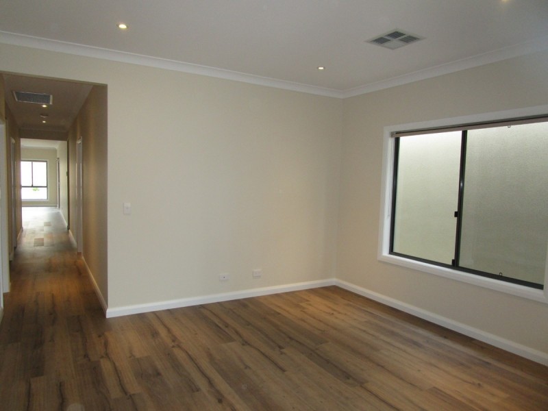 8 Zircon Crescent, Highbury SA 5089