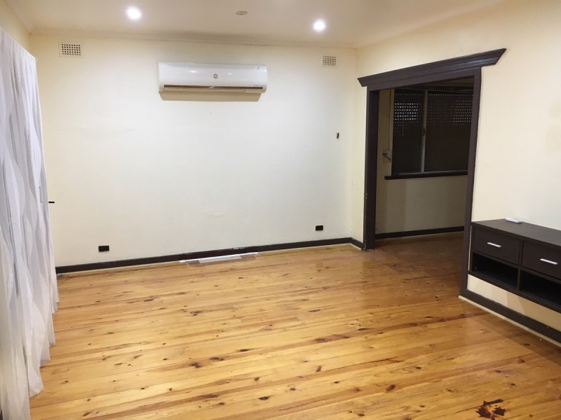 37 Penner Crescent, Para Hills SA 5096