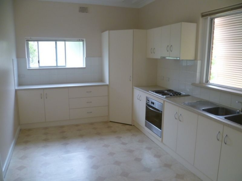 18 Third Avenue, St Peters SA 5069