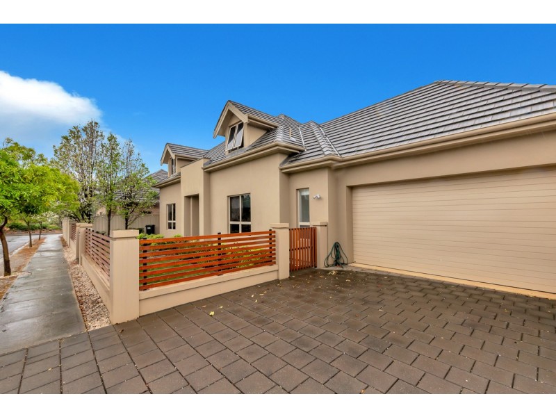 8 Scarratt Avenue, Firle SA 5070