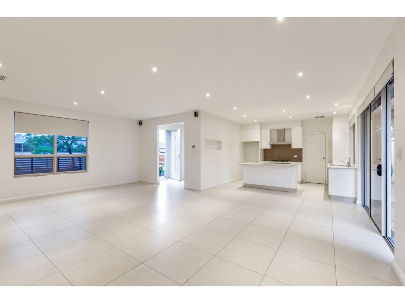 8 Scarratt Avenue, Firle SA 5070