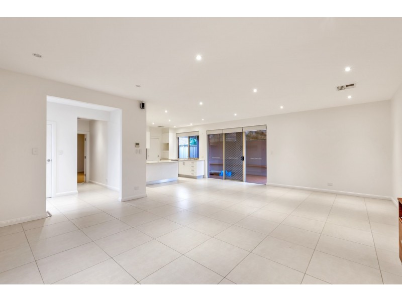 8 Scarratt Avenue, Firle SA 5070