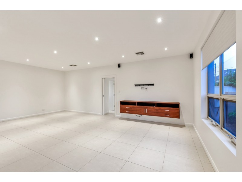 8 Scarratt Avenue, Firle SA 5070