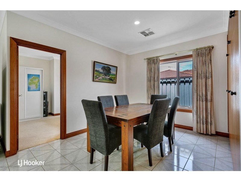 16 Antonia Circuit, Hallett Cove SA 5158