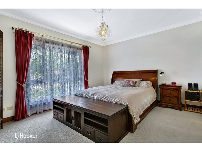 16 Antonia Circuit, Hallett Cove SA 5158